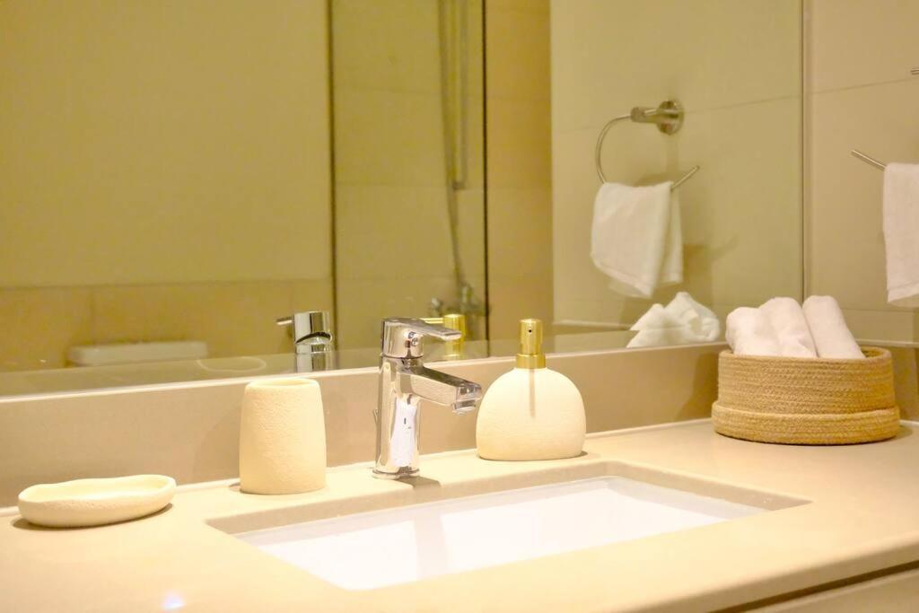 Classy 1br High Floor By Amenities & F1 Appartamento *