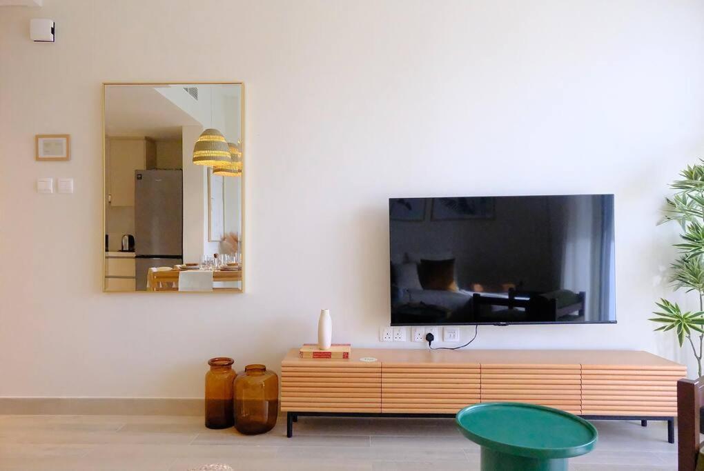 Appartamento Classy 1br High Floor By Amenities & F1 Abu Dhabi